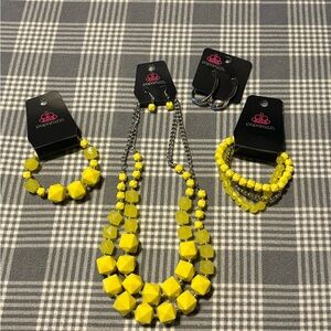 Paparazzi Vibrant Yellow Necklace Set
